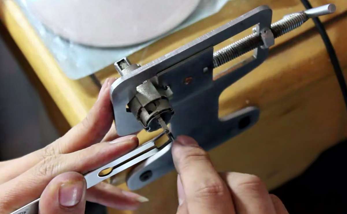 📂汽车开锁 | 教程 李氏开锁配钥匙工具使用教程+详细培训视频（5.8G）